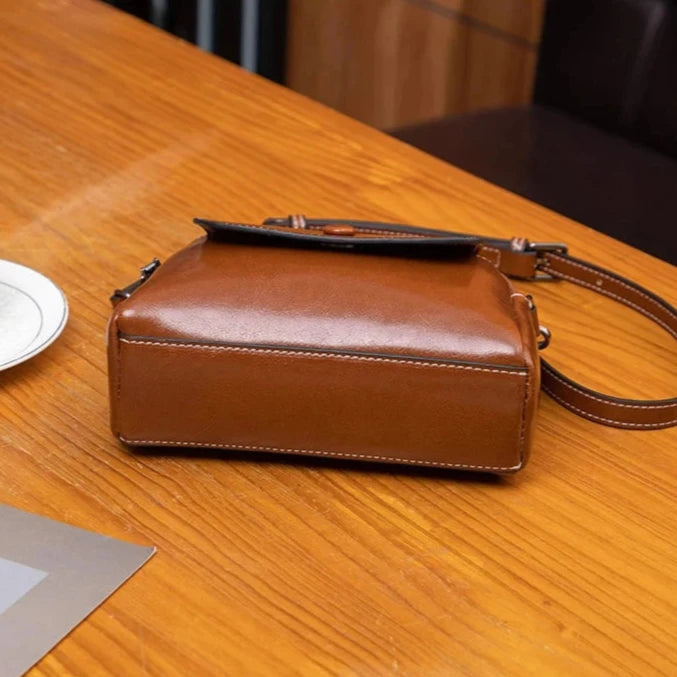 Emma | Simple Leather Crossbody Sling Bag