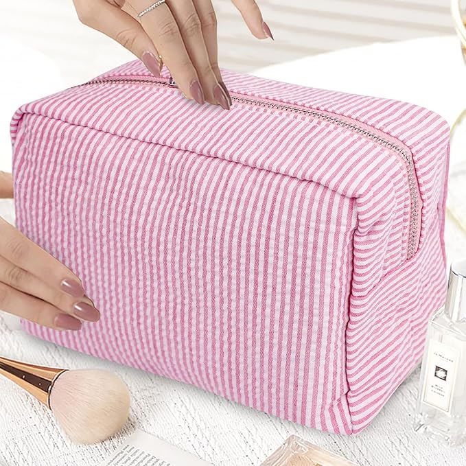 Savannah | Large Seersucker Travel Makeup Cosmetic Toiletry Bag