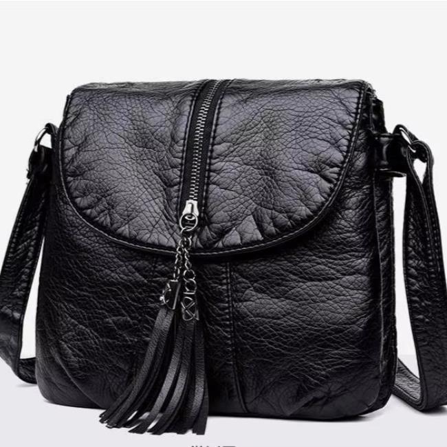 Neri | Tassel Leather Crossbody Bag