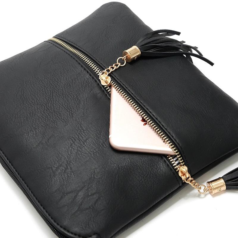 Abigail | Chic Tassel Crossbody Bag