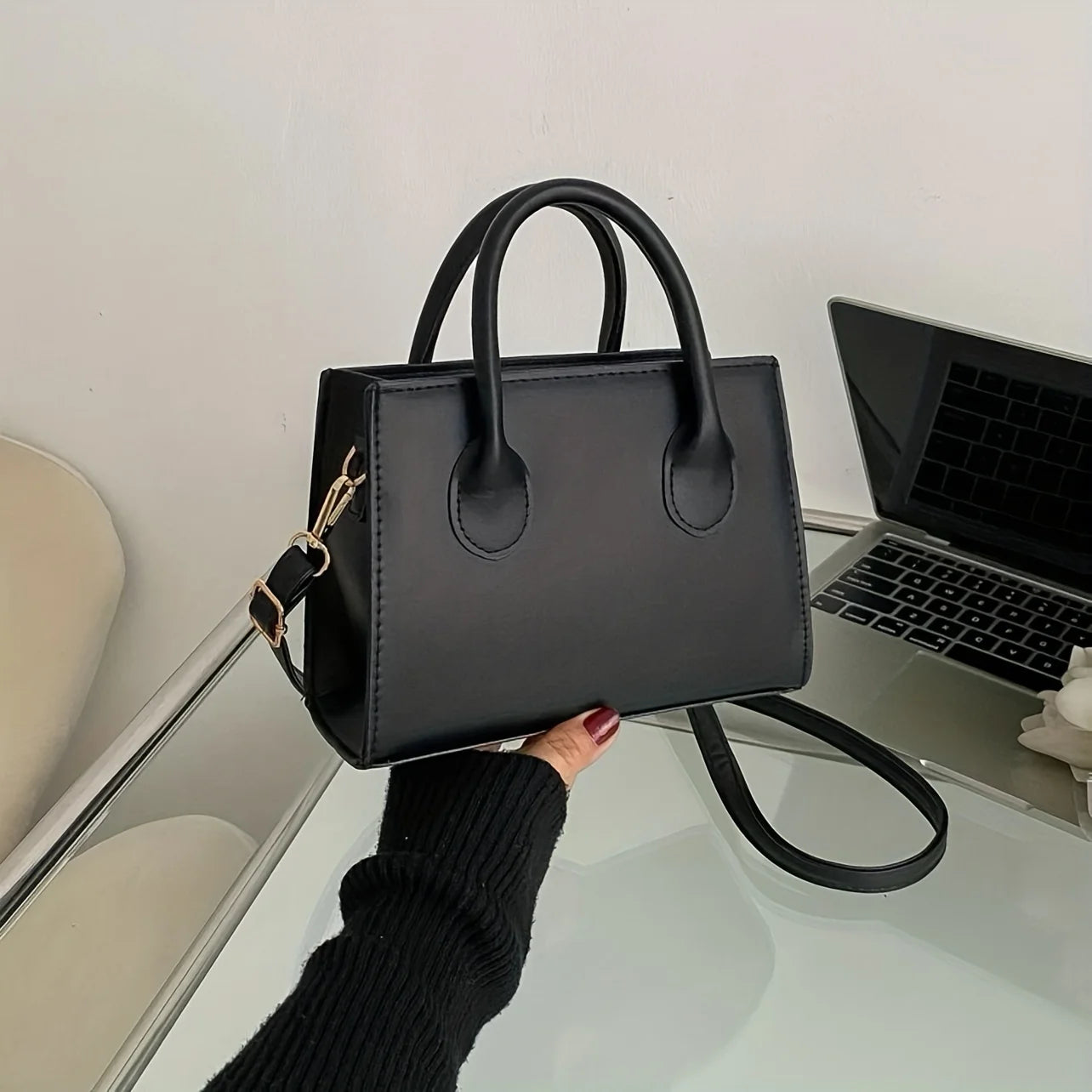 Clara | Women's Minimalist Square Crossbody Leather Handbag