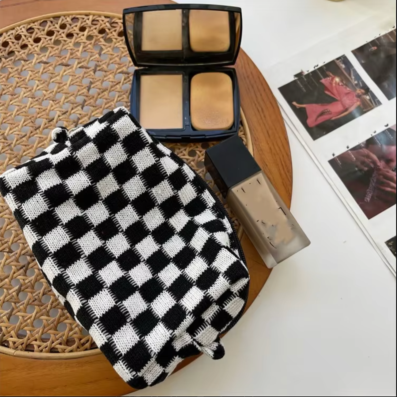 Cara | Compact Y2K Checkered Makeup Cosmetic Bag