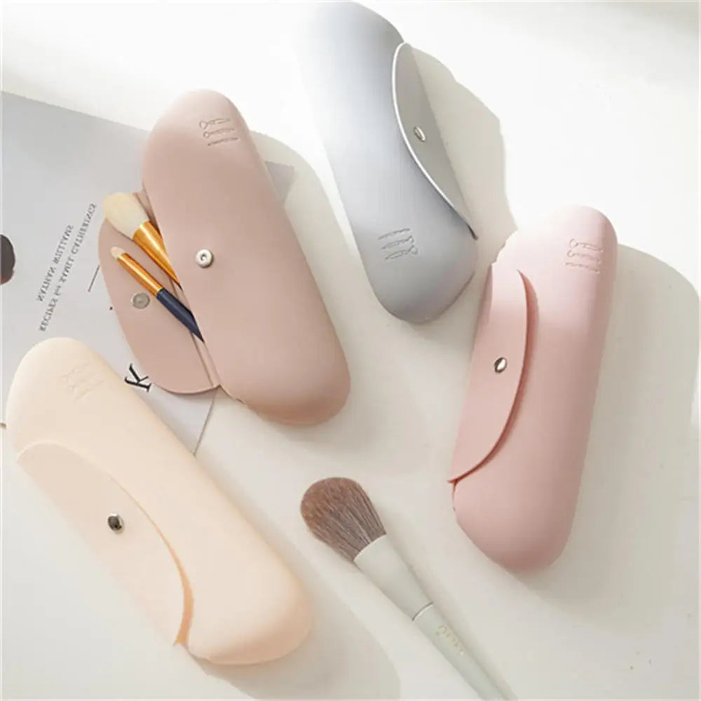 Mila | Portable Waterproof Silicone Cosmetic Makeup Brush Bag